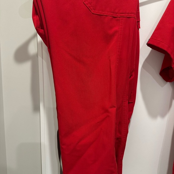 Figs Winning Red Scrub Set - Picture 3 of 4